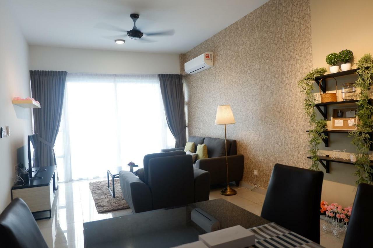 The Pinnacle Tower Johor Bahru Luaran gambar